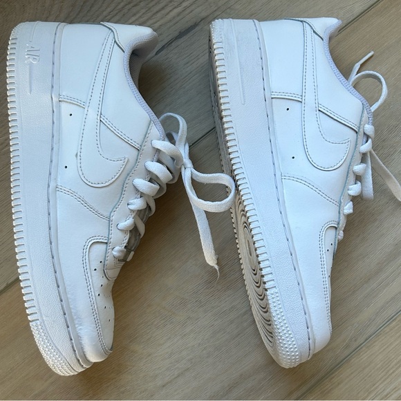 Nike Air Force One 6.5Y/Women’s 8/Men’s 6.5 Classic White - Picture 4 of 7